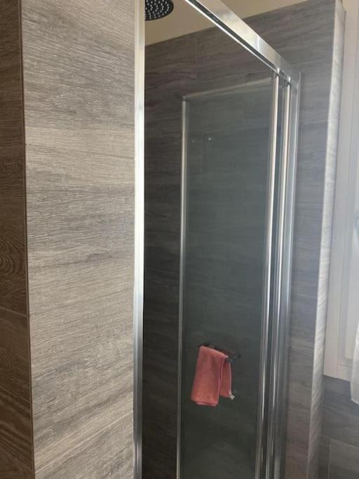 Appartamento Bersaglio Costa Volpino Exteriör bild