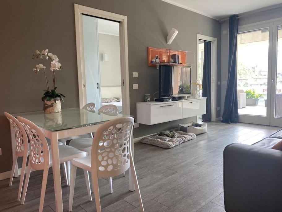 Appartamento Bersaglio Costa Volpino Exteriör bild