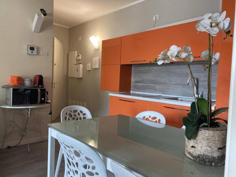 Appartamento Bersaglio Costa Volpino Exteriör bild